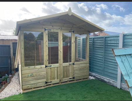 10 x 10 Loglap Lodge